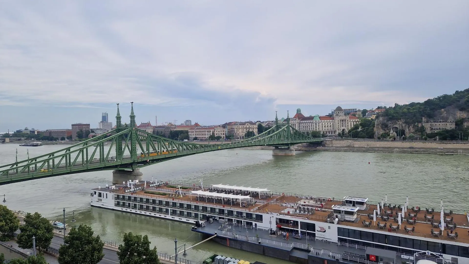 Danube Wonder View Apartment Budapest