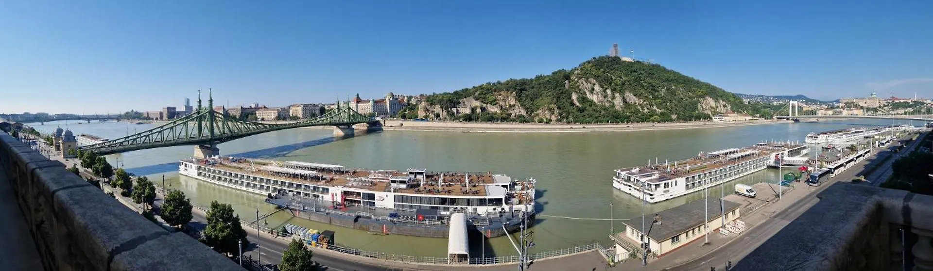 Danube Wonder View Apartment Budapest