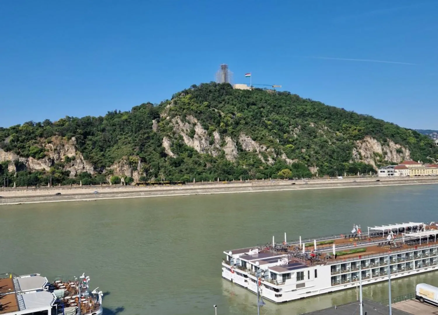 Danube Wonder View Apartment Budapest