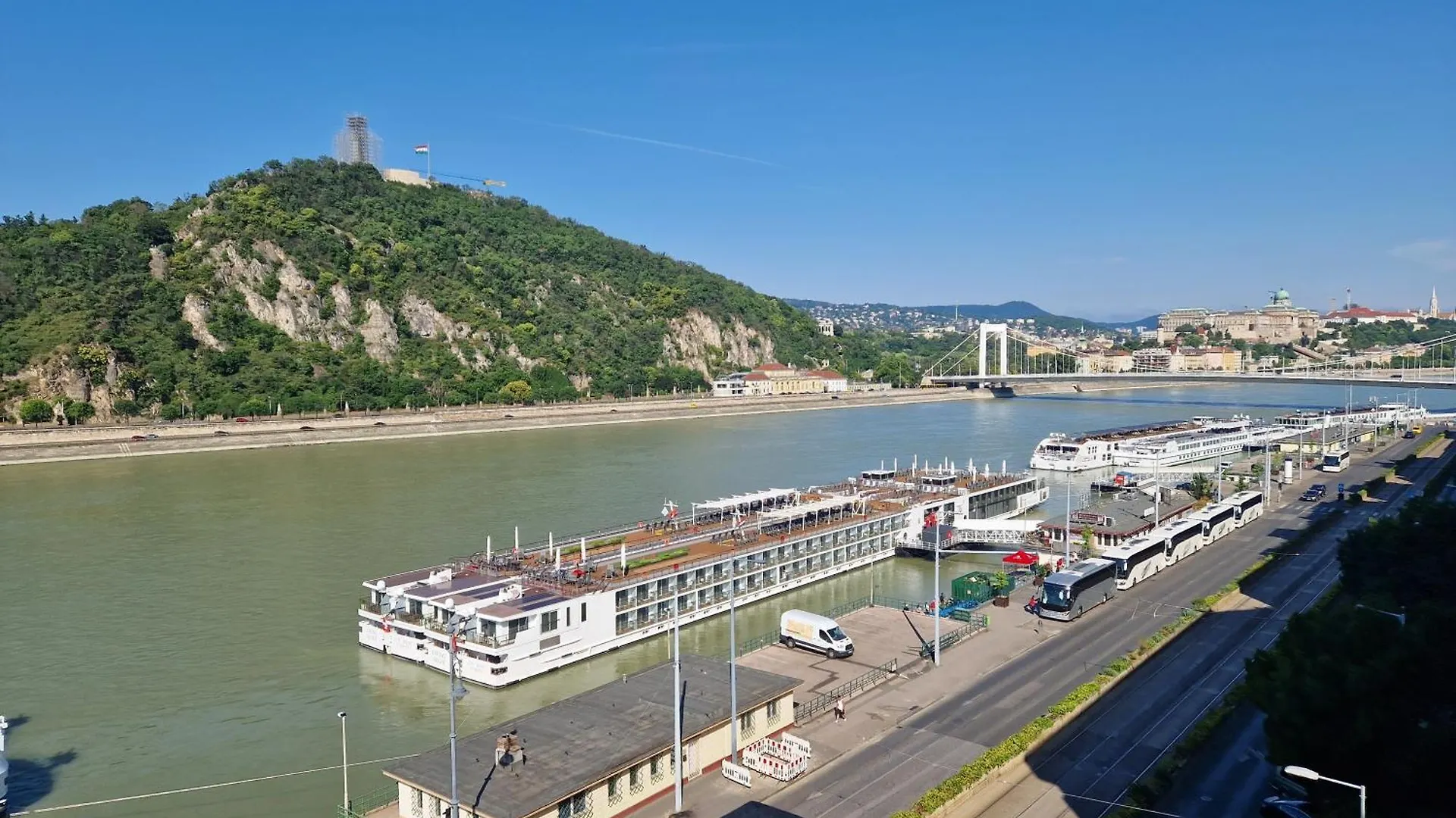 Danube Wonder View Apartment Budapest